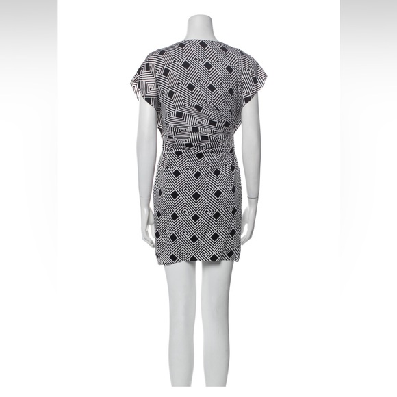 Diane Von Furstenberg Jenna Silk Dress DVF                    SIZE 0 - Picture 4 of 13